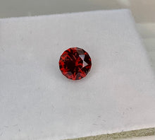 Load image into Gallery viewer, Garnet 1.00 ct
